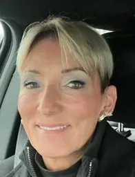 Tami H., studio owner in Arlington Heights, IL